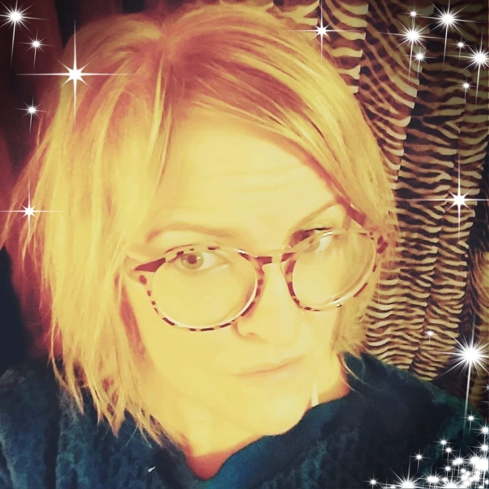 Meet your Posher, Carla